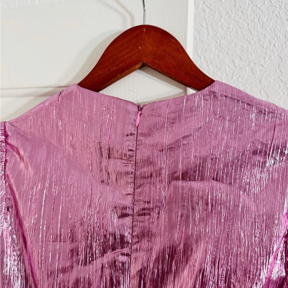 Hyacinth House Tuckernuck Pink Metallic Plisse Eloise Midi Dress - Picture 6 of 7